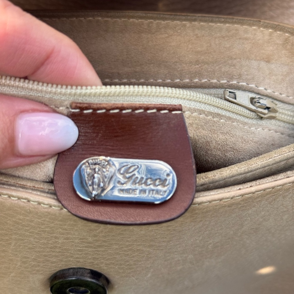 EUC Gucci vintage Leather Crossbody Shoulder Bag - - Picture 10 of 12